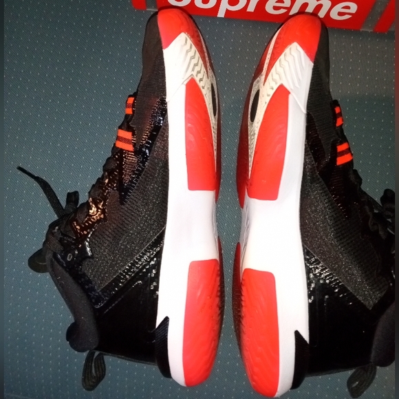 NIKE AIR JORDAN ZION 1 (GS) BLACK-BRIG CRIMSON: DA3131-006: SZ 7Y/8.5W - Picture 4 of 11